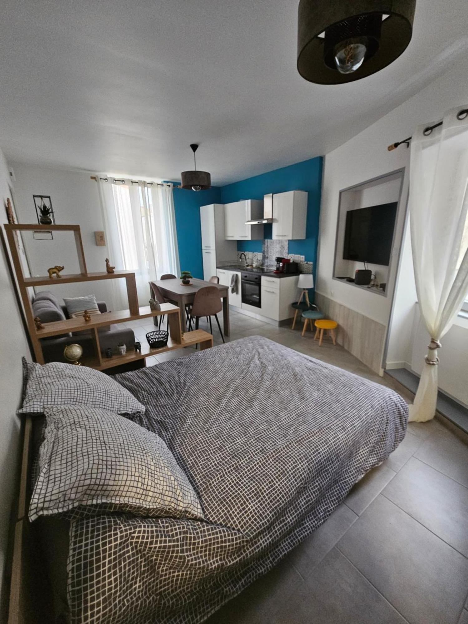 Appartement Sarl La Famille 1 à Angoulême Extérieur photo